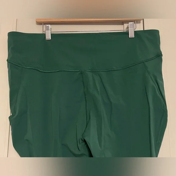 Lululemon Base Pace High-Rise Running Tight 28" *Brushed Nulux - Everglade Green - Picture 9 of 13
